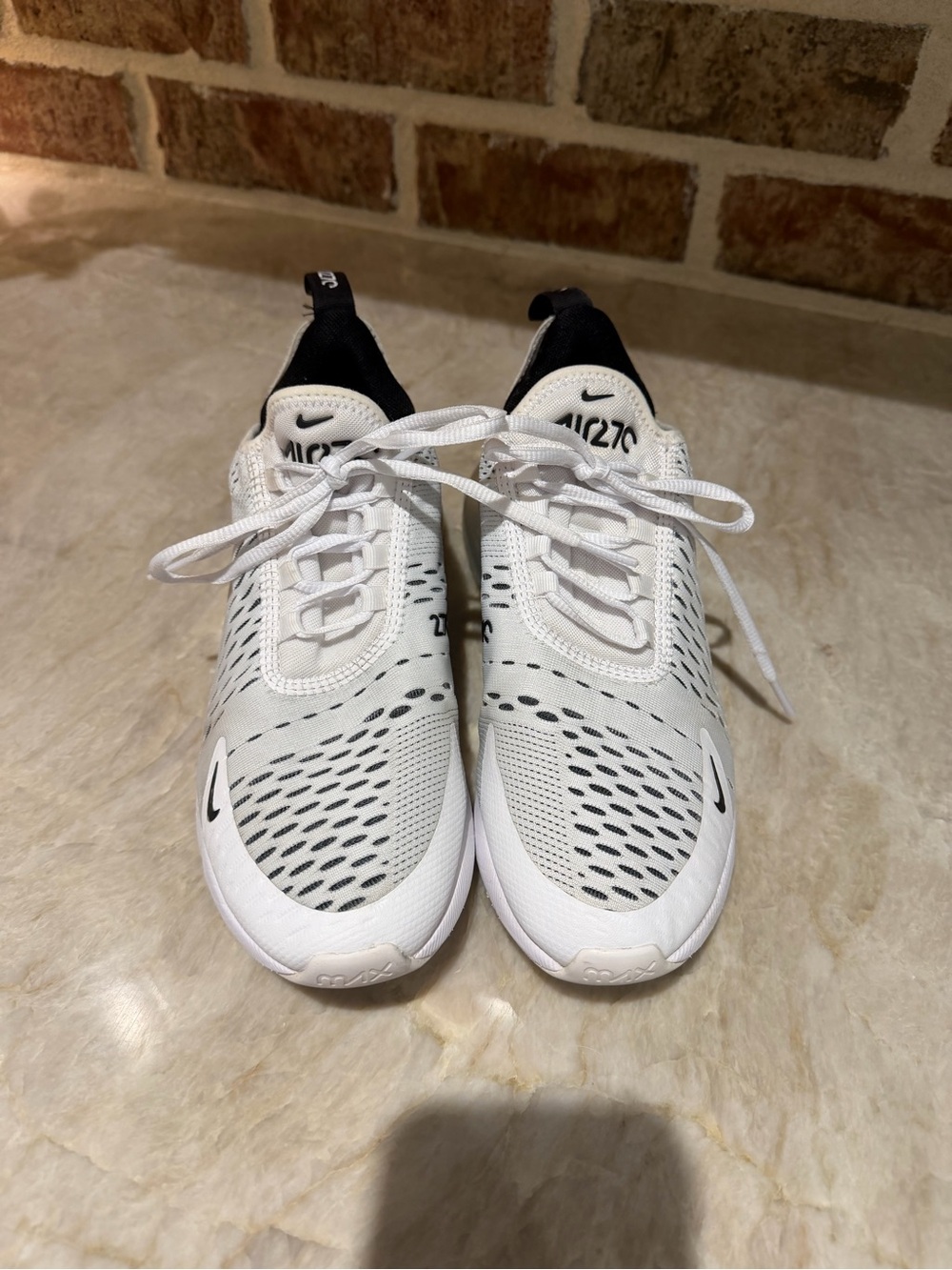 Nike Air Max 270 White and Black - Picture 1 of 7